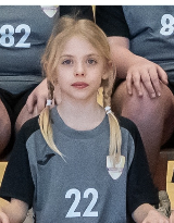 Julia KNABEL