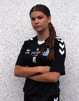 Nikola  KOSTRZEWA