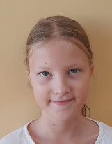 Julia STAHR