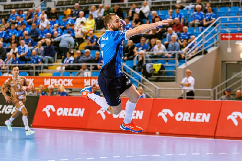 ORLEN Wisła odjechała po przerwie. Pewna wygrana z Ostrovią w ORLEN Arenie – 37:22