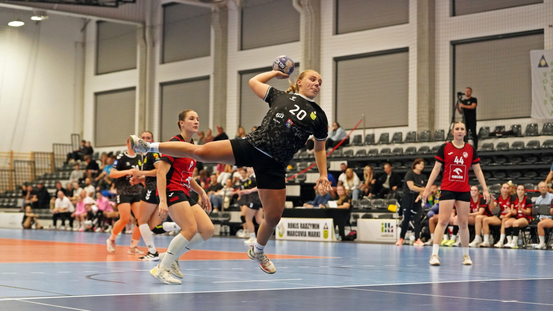 I liga gr. C kobiet: Lider z dziewięcioma wygranymi z rzędu, walka o przetrwanie w dolnych rejonach tabeli