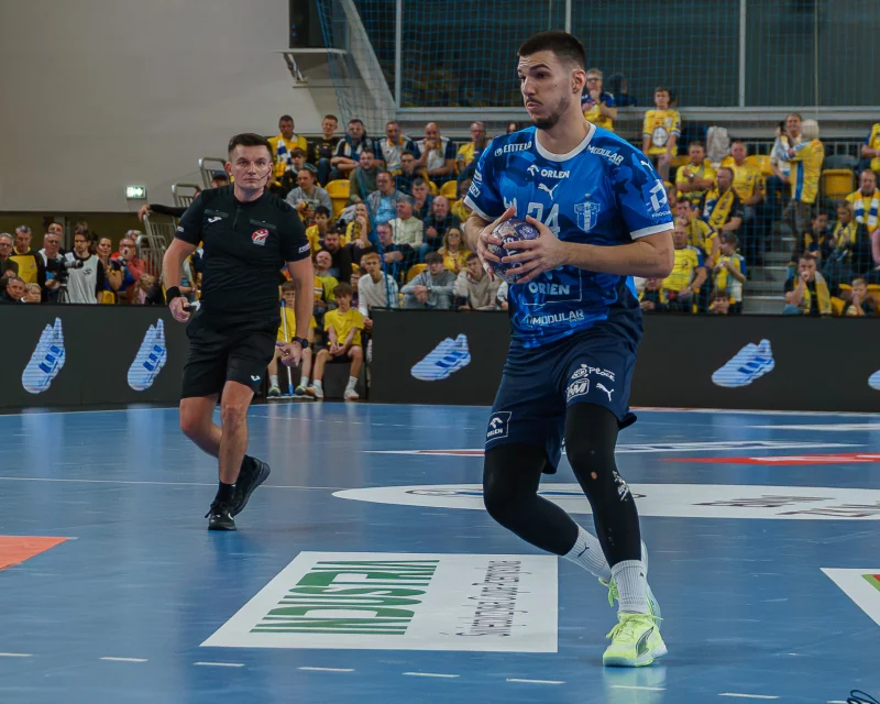 Zimny prysznic dla Orlen Wisły Płock. Barcelona za mocna dla "Nafciarzy"