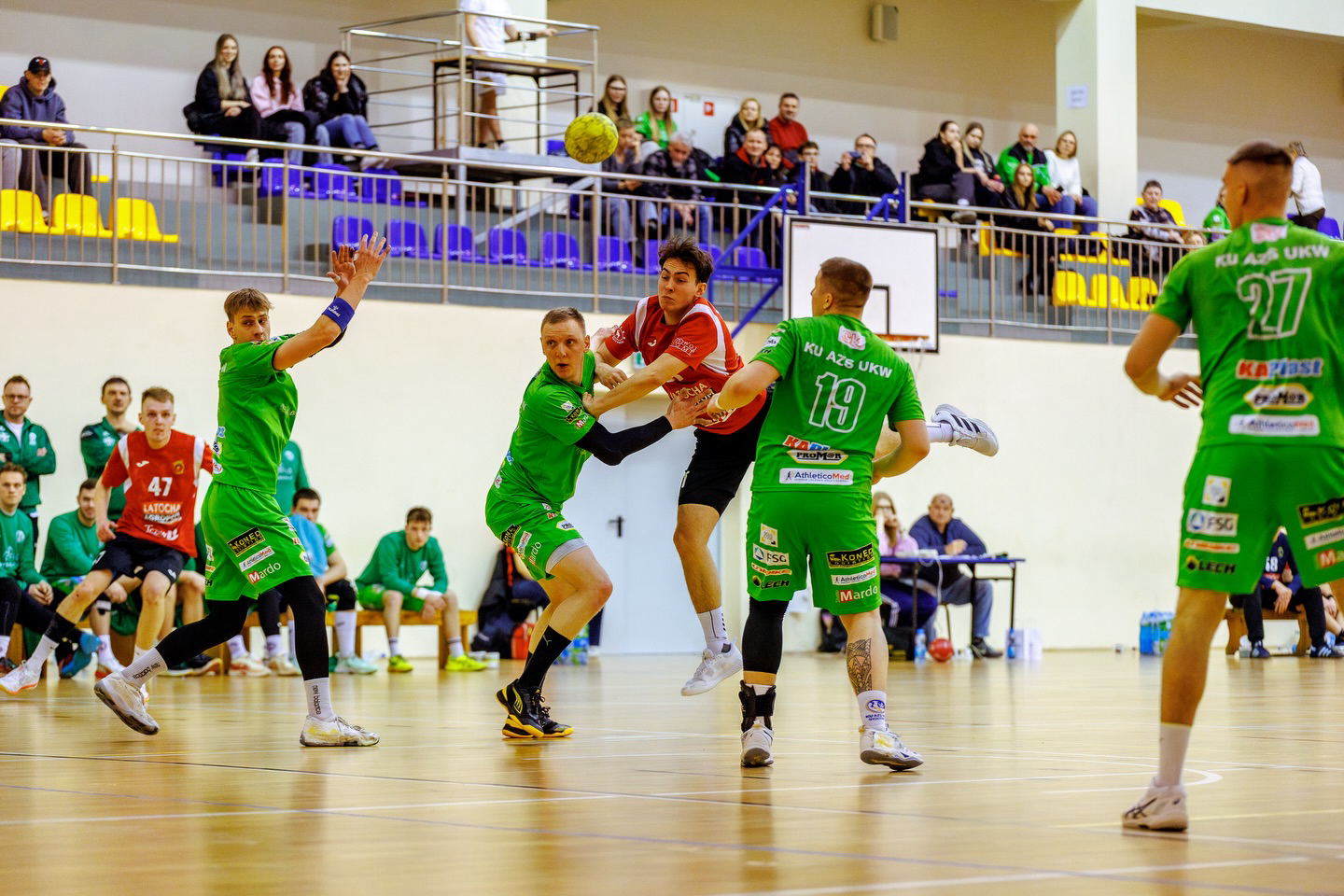 Warmia Energa Olsztyn zwycięska, Jeziorak Iława nie zwalnia tempa w grupie A