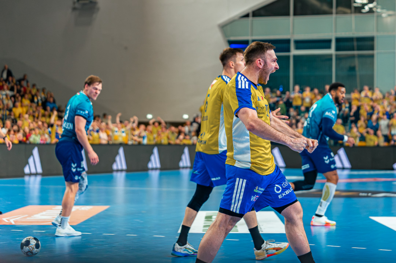 Industria Kielce wygrywa pierwszy mecz finału Orlen Superligi w Płocku 30:25
