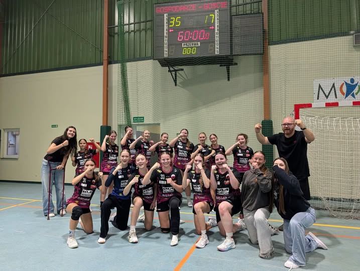 Nikola Larek z 11 bramkami. Juniorki młodsze Startu Konin rozbiły Szczypiorno 35:17