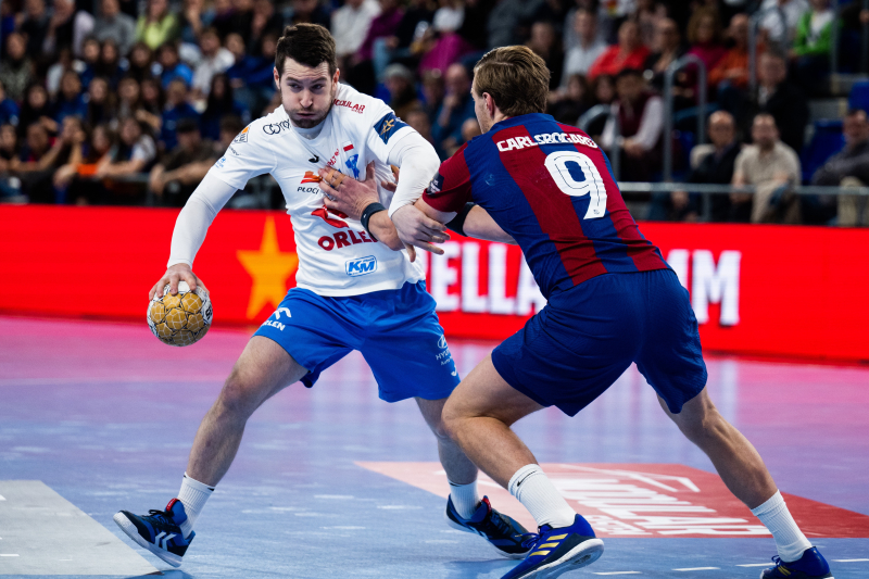 „Nafciarze” postraszyli gigantów w pierwszej połowie, ale znów wracają z Barcelony bez punktów