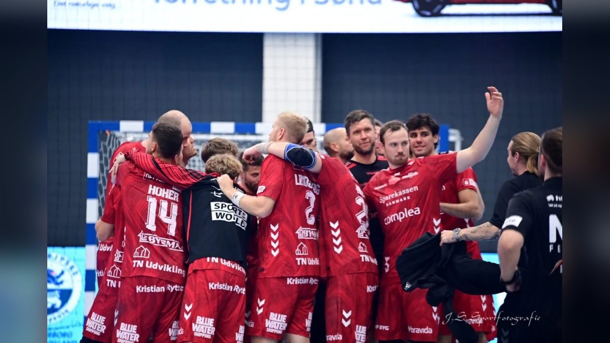Aalborg rozstrzygnęło mecz pięcioma golami z rzędu po wyrównaniu 32:32