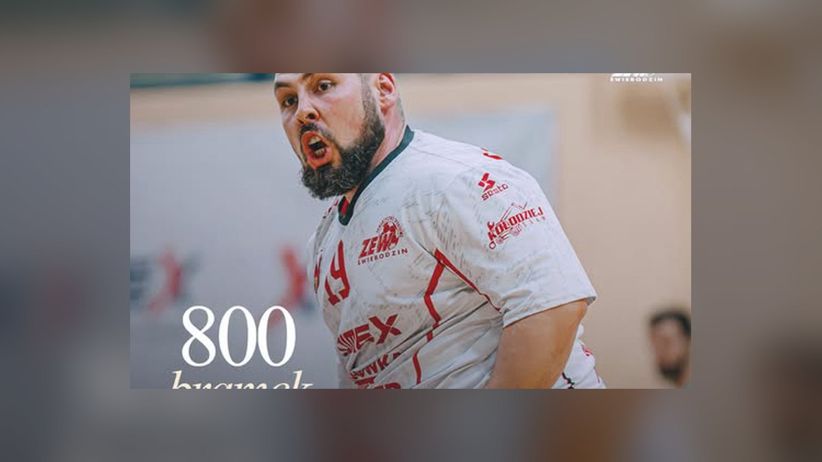 Jakub Cenin z 804 bramkami w Świebodzinie, dziesięć awansów na plaży w Porto Santo. Krótko