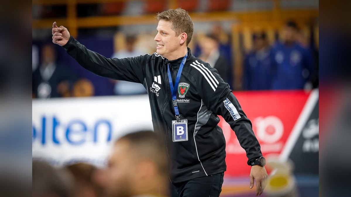 Flensburg porównuje Krickaua z jego następcą. Vranjes wskazuje wyraźną różnicę