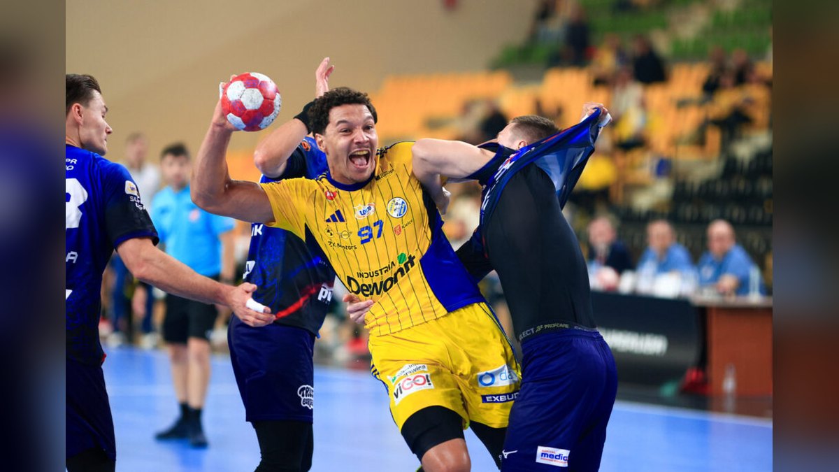 KGHM Chrobry Głogów podejmie Industrię Kielce w 8. serii LOTTO Superligi. Adam Morawski chwali Pawła Paterka