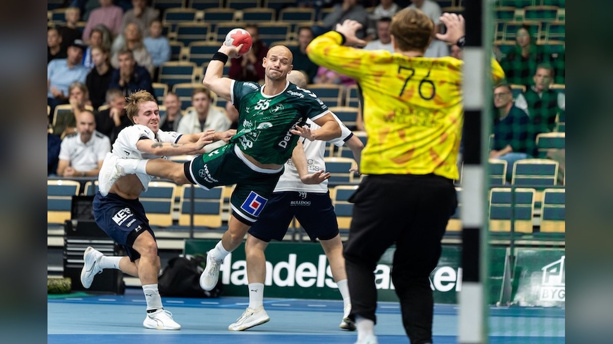 HK Varberg wygrał pierwszy mecz po zmianie trenera. Viktor Hedin rozstrzygnął spotkanie z Redbergslids IK