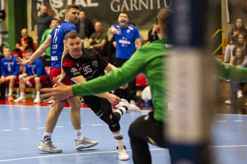 Orlen Wisła Płock i Industria Kielce pewnie wygrywają, sensacja w Lubinie