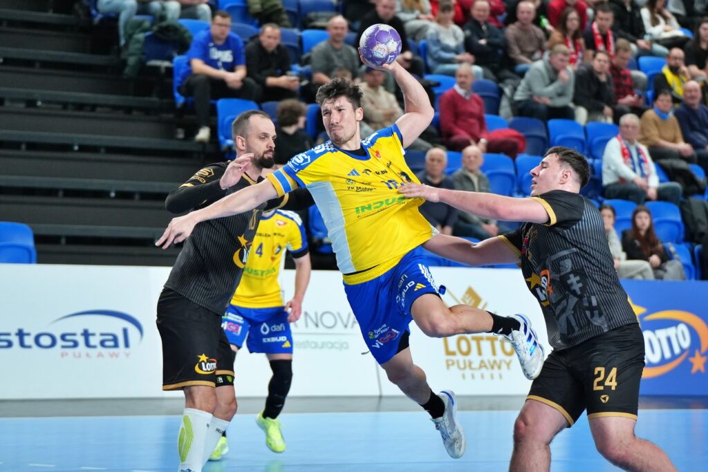 Industria Kielce zamyka rok jubileuszowym zwycięstwem w Puławach