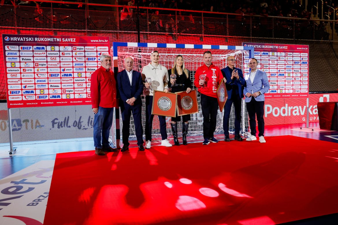 Chorwacja wybiera najlepszych: Kuzmanović i Sigurdsson nagrodzeni za srebro MŚ