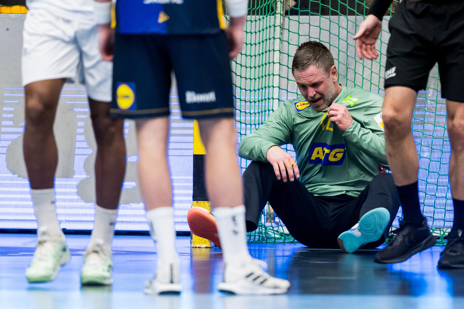 Palicka z krwotokiem oka po trafieniu piłką w twarz - walczy o występ na Euro