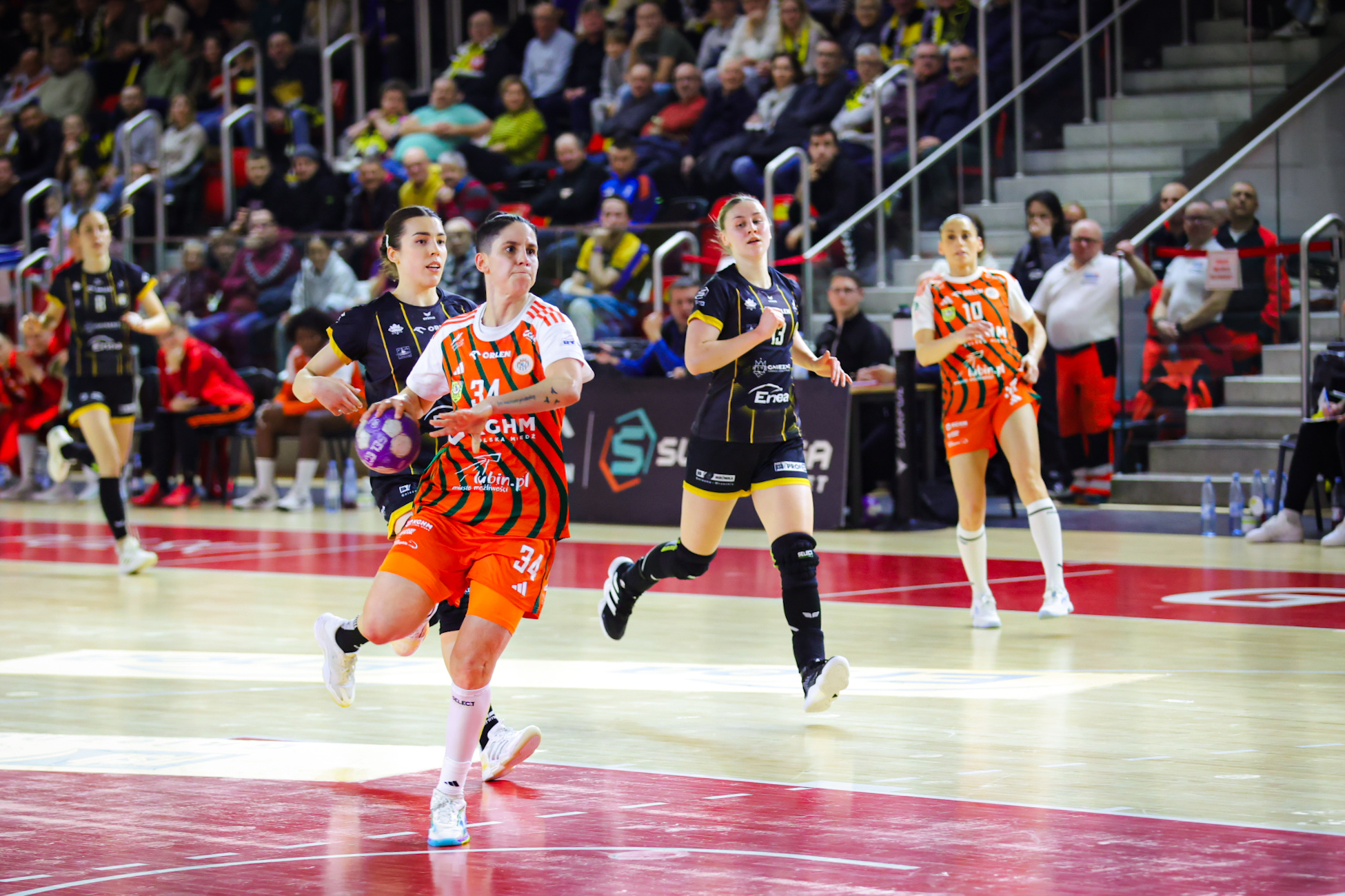 Lubinianki bez litości dla Pszczół. Mistrznie Polski rozgromiły MKS Gniezno