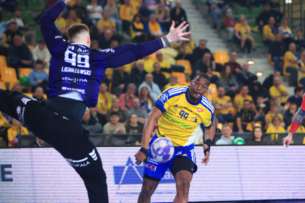 Kielce odprawiły waleczną Ostrovię. Teraz czas na Ligę Mistrzów