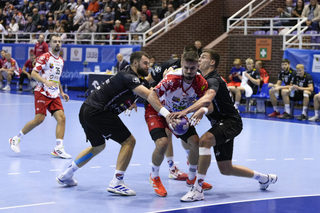 Gwardia walczy o playoffowy cud w starciu z Chrobrym Głogów