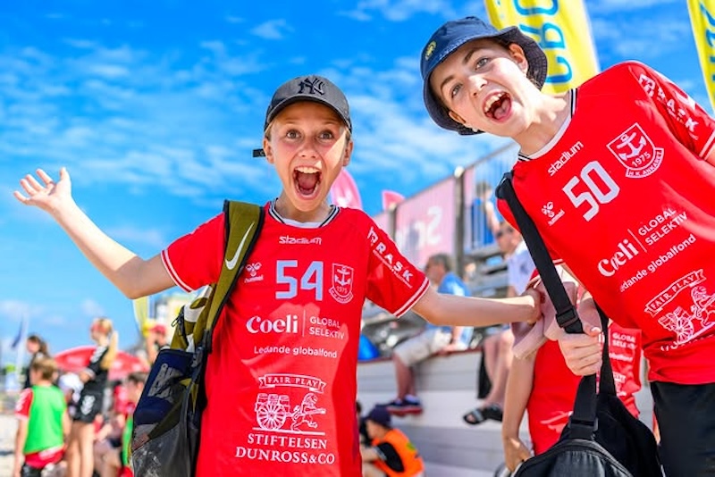 Rekordowa frekwencja w szwedzkim turnieju piłki ręcznej plażowej