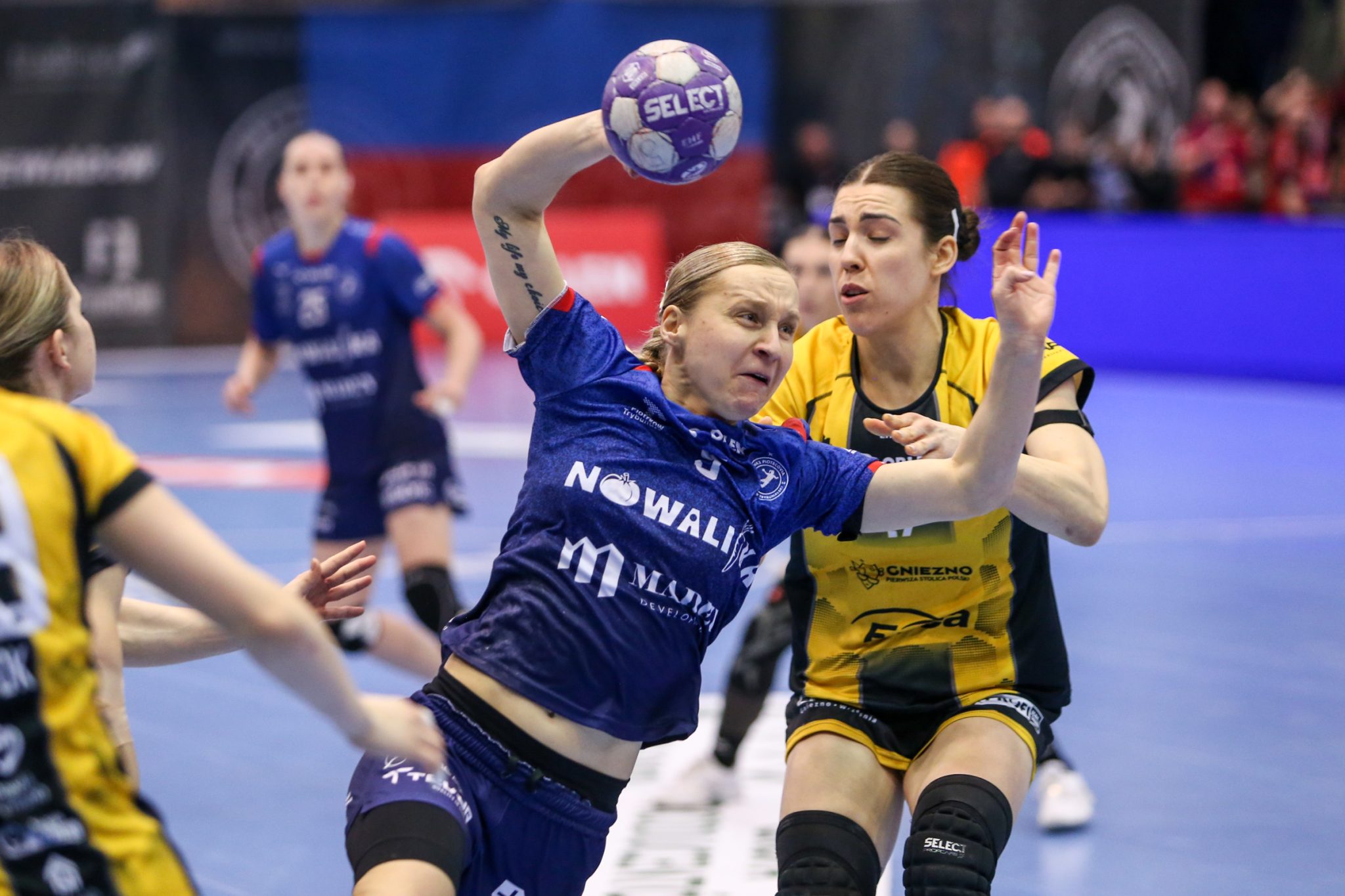 Piotrcovia wymęczyła dwa punkty w karnych. Gniezno walczyło do końca