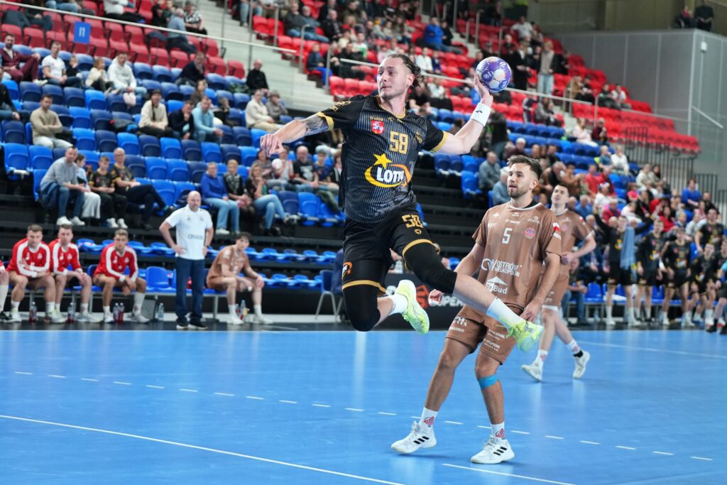 Ostrovia walczy o pozycję przed play-off, Puławy grają o życie