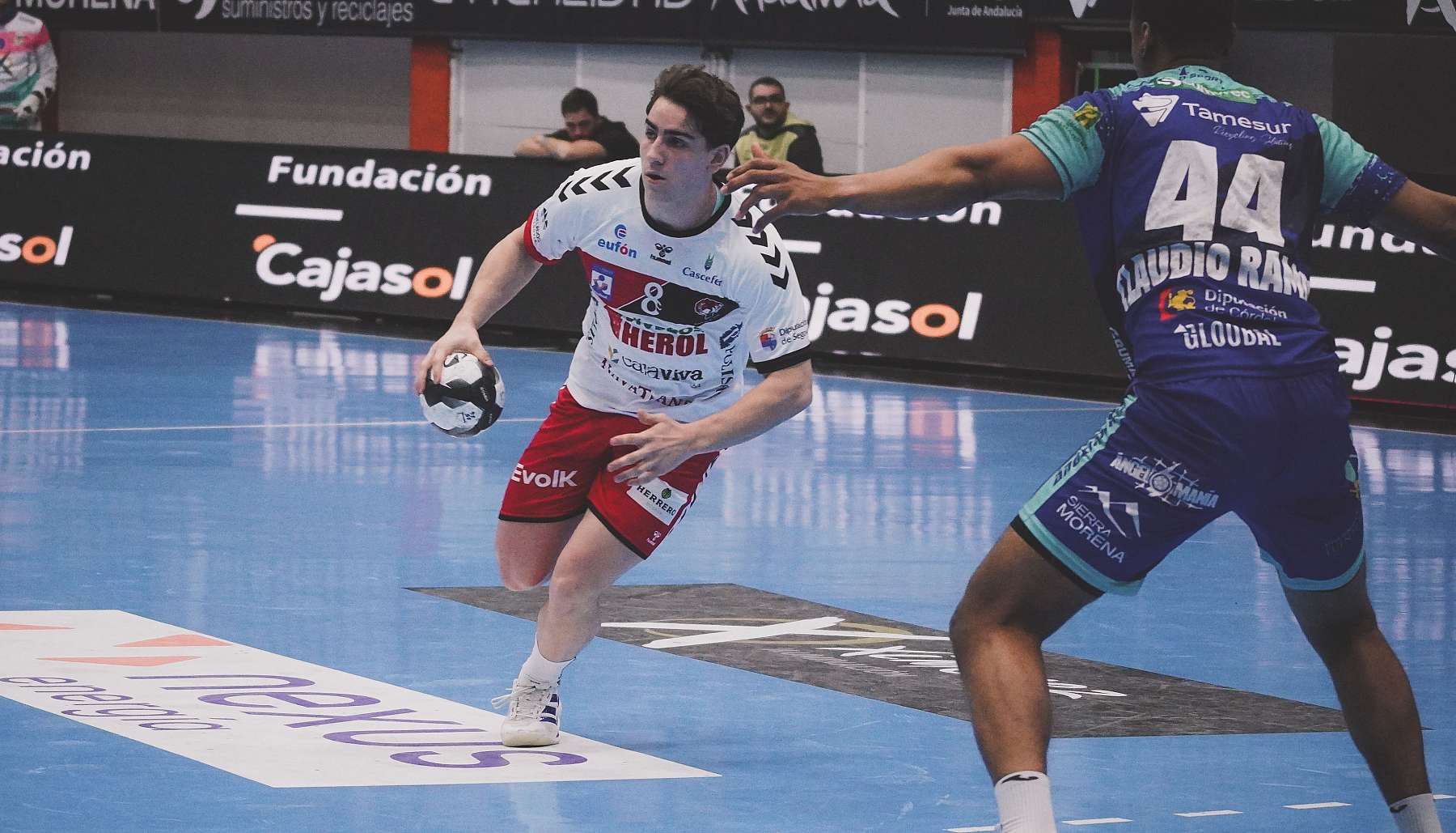 Viveros Herol BM Nava i REBI Balonmano Cuenca wygrywają piątkowe mecze 21. kolejki ASOBAL