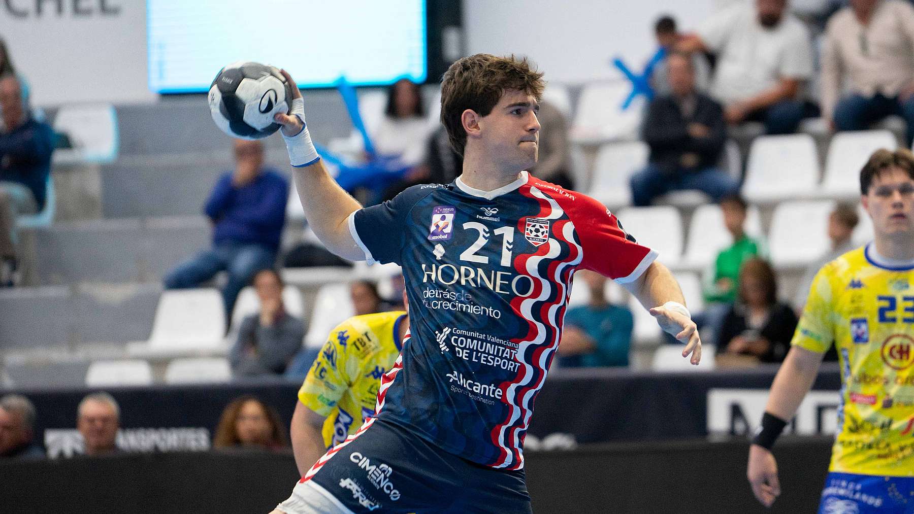 HORNEO BM Alicante w świetnej formie. Barcelona nadal niepokonana