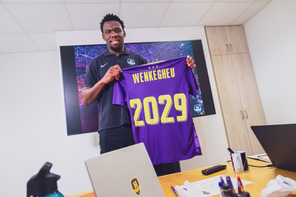 André Wenkegheu podpisał pierwszy profesjonalny kontrakt z HBC Nantes