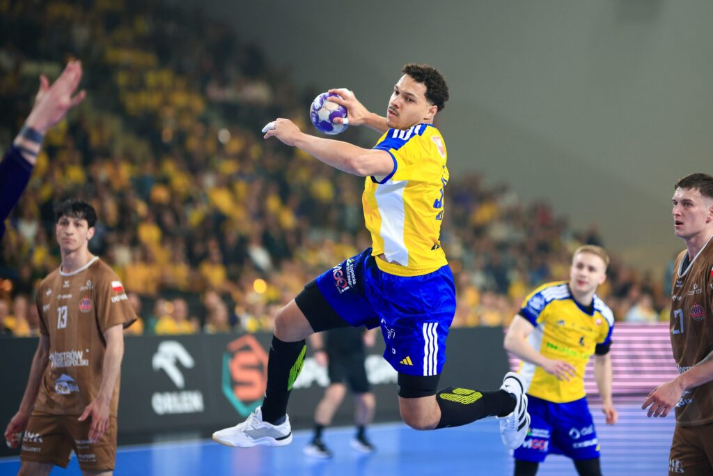 Kielce pewnie awansują do finału! Pewne zwycięstwo z Ostrovią i pożegnanie legendy
