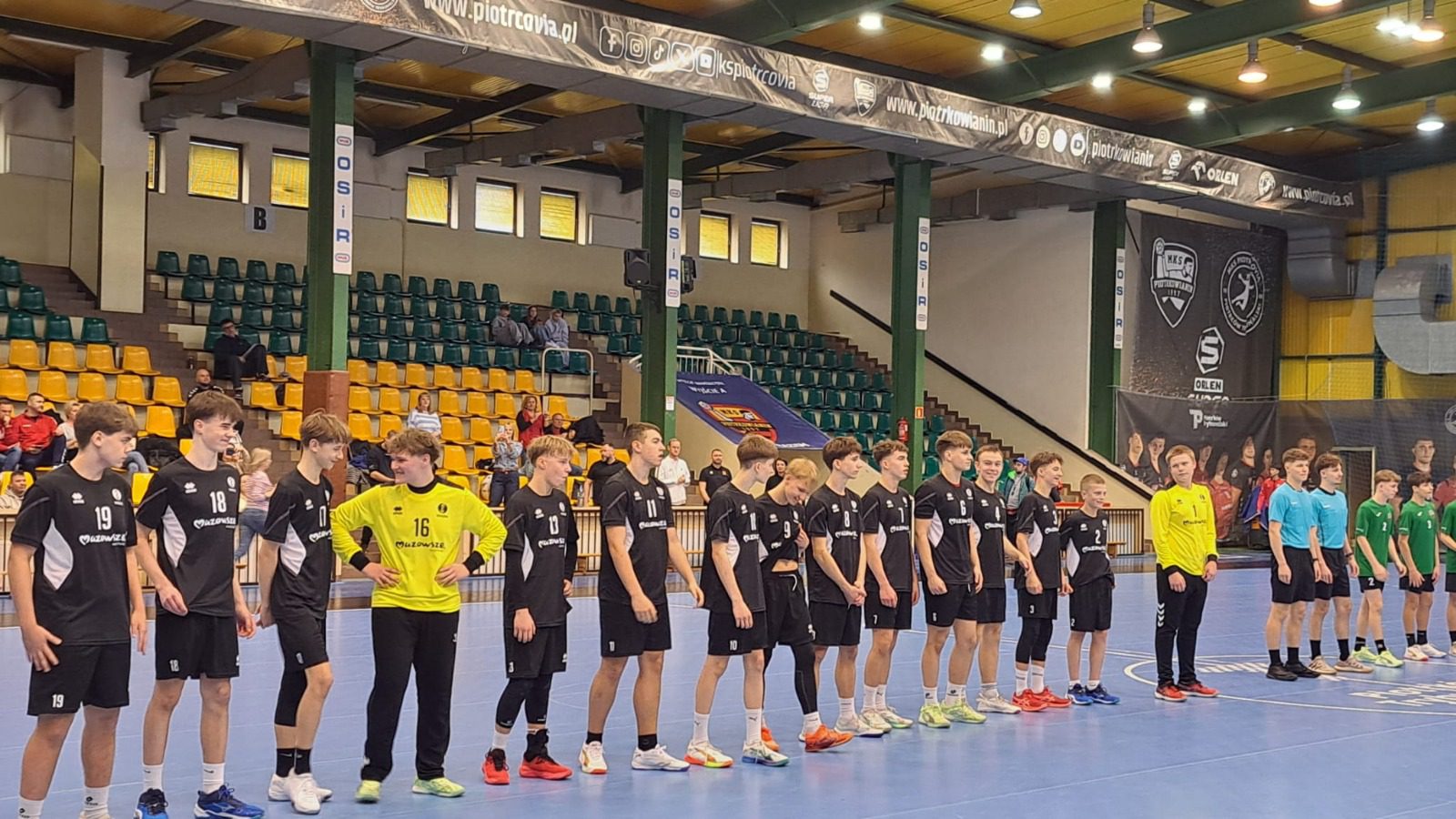Młode talenty szczypiornistów walczą o złoto Olimpiady Młodzieży