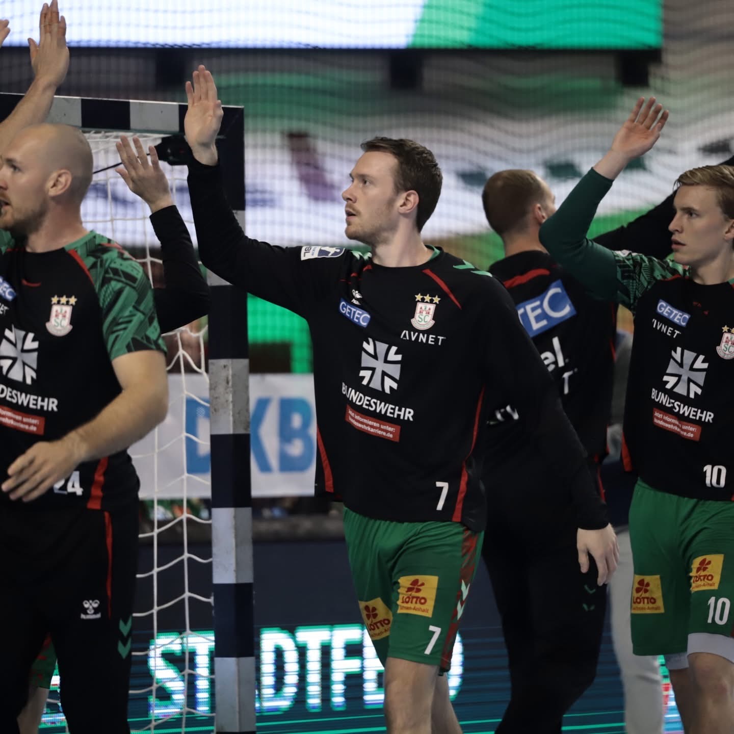 Magdeburg mistrzem Bundesligi, Minden pożegnało się z elitą