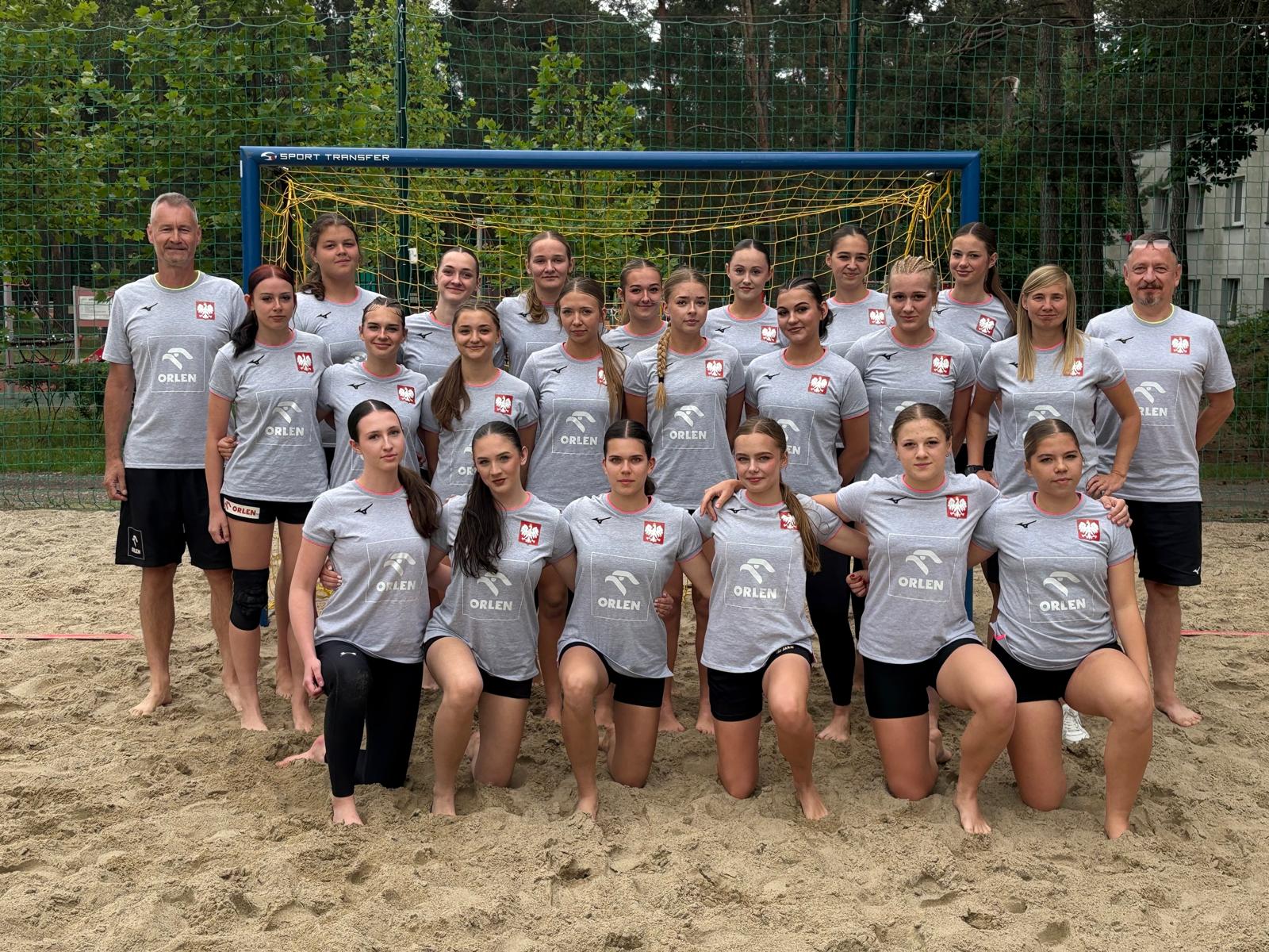 Szesnastka zawodniczek powalczy o przepustki na plażowe Euro juniorek