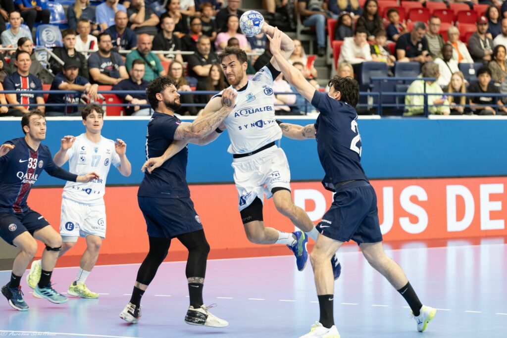 Zivkovic kończy przygodę z zawodowstwem, Cadarso odkryje Serie A