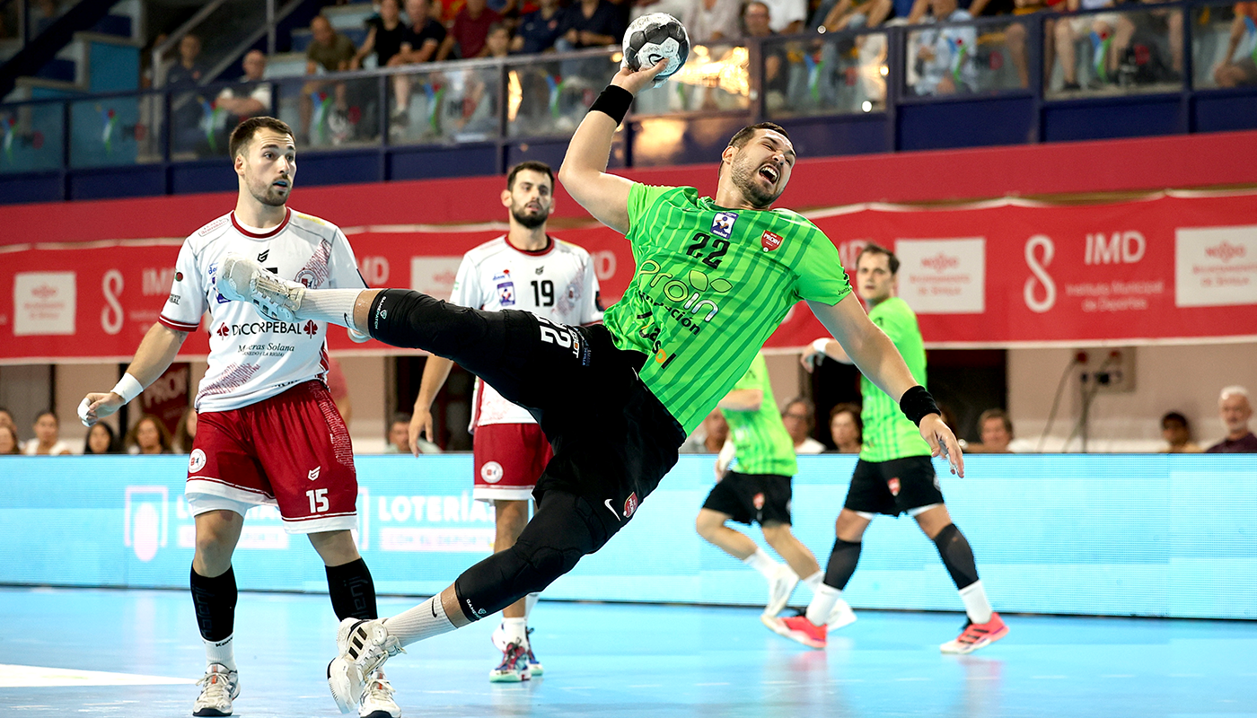 Dicorpebal Logroño La Rioja wygrywa hit kolejki z Cajasol Sevilla BM Proin