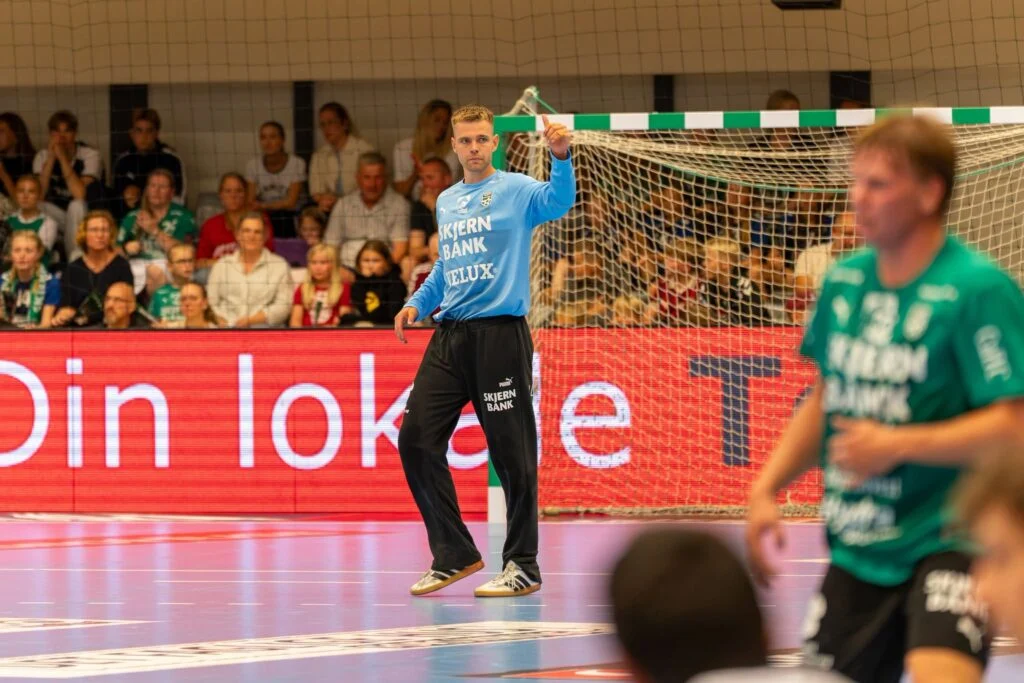 Rughave show: 23 obrony i własny gol w pogromie SAH