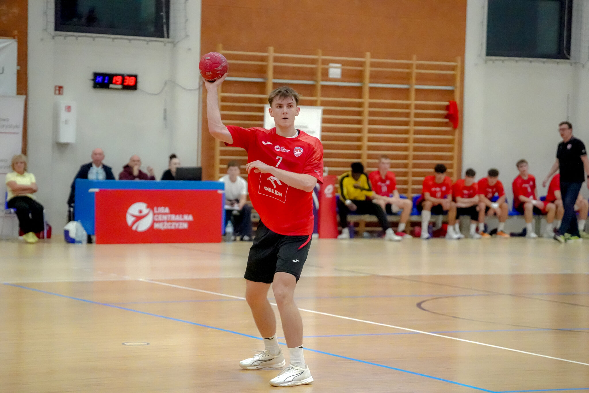 Pierwsza porażka Zagłębia Lubin, SMS ZPRP I Kielce wygrywa 40:37. Podsumowanie 6. kolejki Ligi Centralnej Mężczyzn