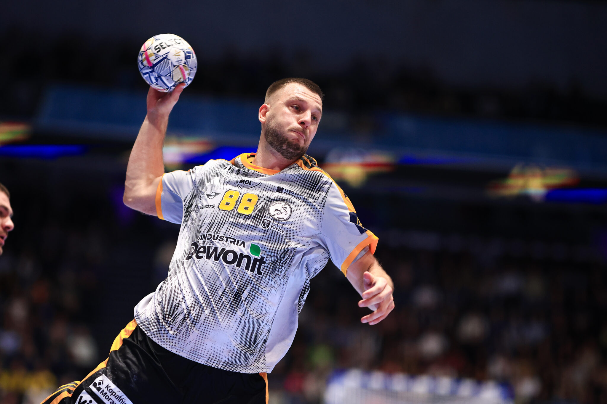 Industria Kielce wygrała w Szwajcarii 32:30 i jest pewna fazy głównej Ligi Mistrzów EHF