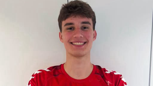 Jakub Waśkiewicz z pierwszym seniorskim kontraktem w Wybrzeżu Gdańsk. Sezon spędzi w Piotrkowie